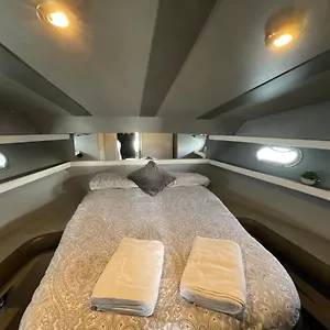  Hotel en barco Confortable Yatch