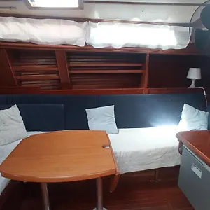  Botel Barcelona Boat Experience